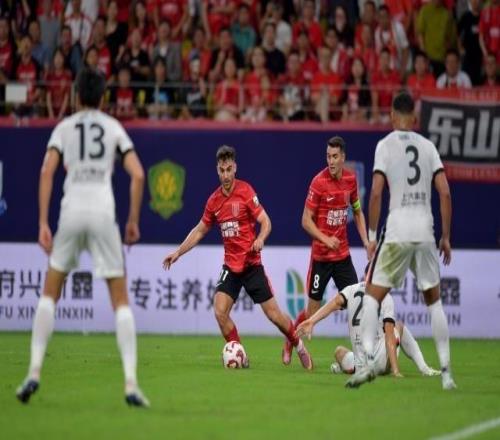 【中超】古尔芬克尔造3球费利佩2球蓉城4比1海港