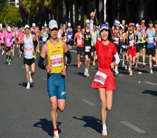 跑给谁看城市马拉松中的身体展示与身份展示
