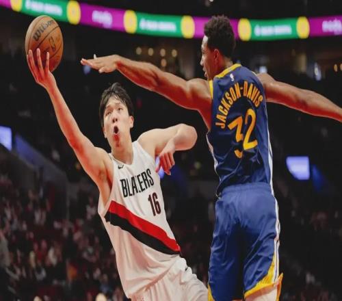 杨瀚森挣扎前行