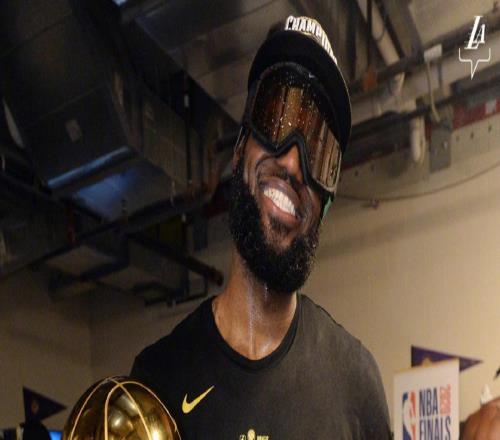 格林：有人尬黑湖人总冠军只因詹姆斯夺冠！换快船就一顿夸！