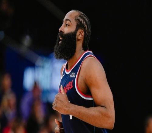 哈登32+4+10+4一战超奥尼尔，小卡单节爆砍19分，快船16连斩黄蜂