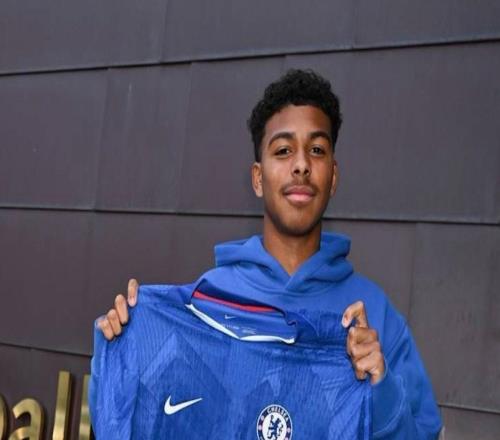 官方：弟媳之子伊萨戈与切尔西签下首份职业合同