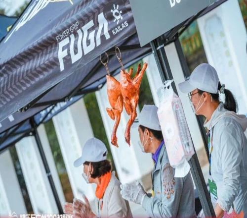 我老板曾经承诺过，跑完一场越野赛就发1000的奖金