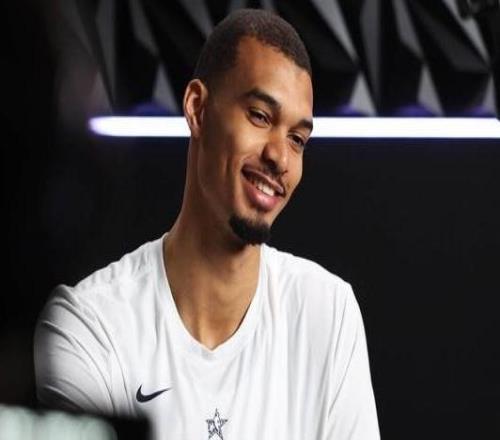 奠定基调！文班谈正赛：我对比赛的走向充满信心