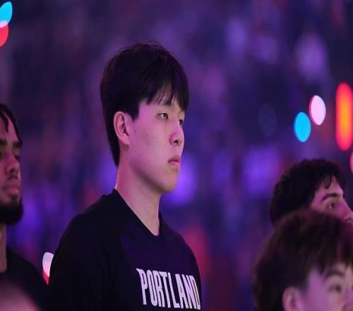 杨瀚森新秀赛季工资：交税208万美元，税后工资234.2万美元