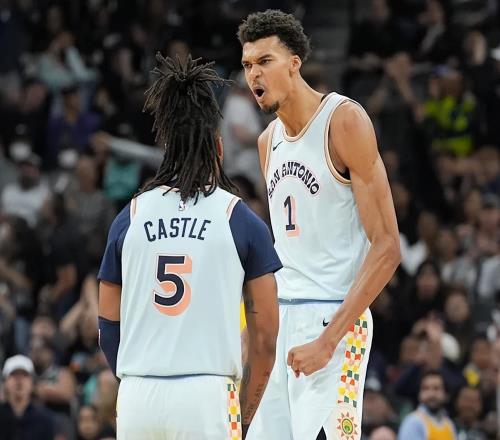 马刺连遭重创，字母哥伤情更新！老詹迎神级里程碑，NBA官宣罚单