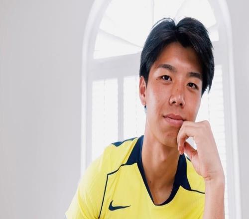 高井幸大：我和索兰克初次见面就聊了动漫，我们聊得非常起劲