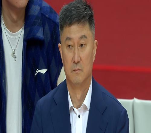 领先8分遭211逆转！赛后媒体人晒出杜锋近日行程，更让粤迷破防