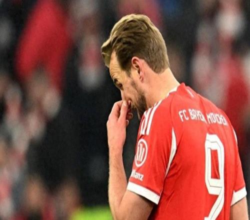 德甲大地震！拜仁主场12爆冷负奥格斯堡，联赛不败金身告破