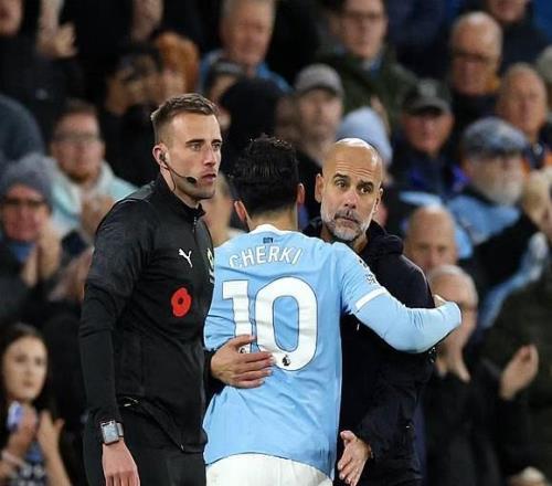 邮报：瓜迪奥拉曾向朋友抱怨足球越来越依赖数据而非即兴发挥