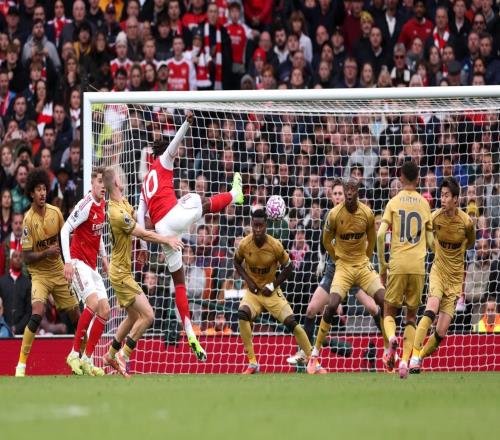 冠军相阿森纳10月份前5战全胜0失球，各项赛事7连胜