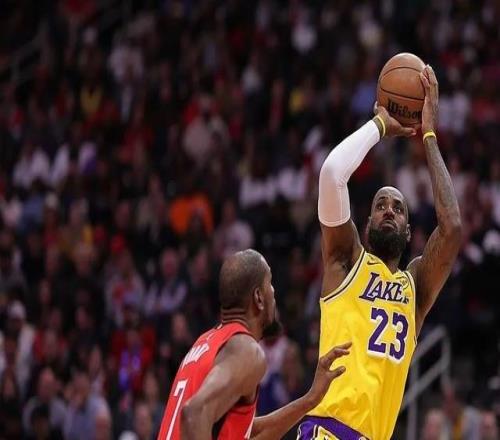 这一次，轮到杜兰特孤立无援了