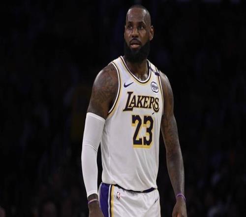 即将开启第23季！Windhorst：詹姆斯还未决定新赛季是否最后一舞