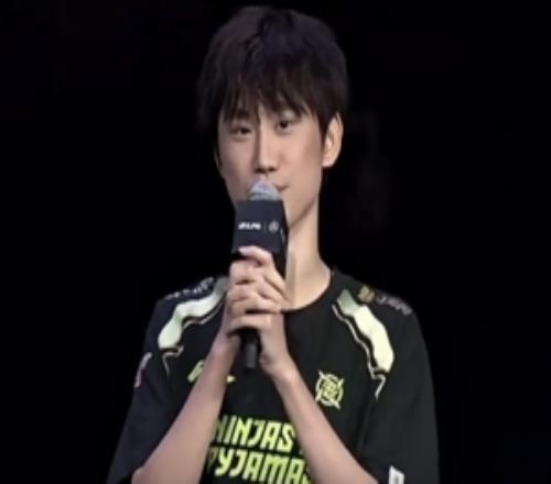 Doinb：今年没赢过TES，但季后赛这次一定会拿下
