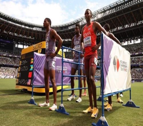 男子4X400米接力重赛：美国队2分58秒48力压肯尼亚，晋级决赛