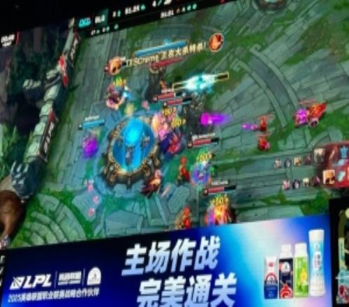 媒体人：这把BLG打得真是蠢啊好多降智决策