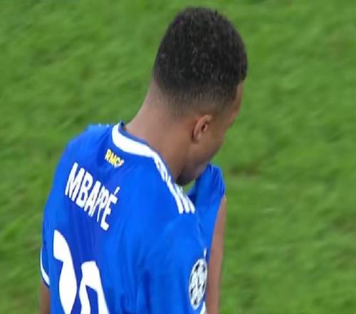 皇马主帅知错能改！26岁巨星大四喜+5场进9球，有望争前八出线