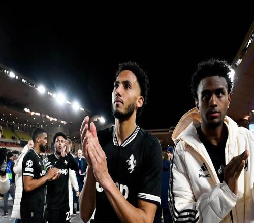 凯利：我刚到意大利时在意面里放了鸡肉，被队友瞪了一眼