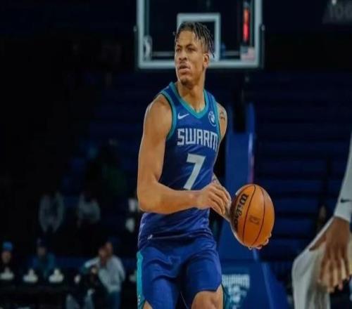 山东男篮官宣约翰逊加盟，邱彪迎来一把双刃剑，克里斯或被边缘化