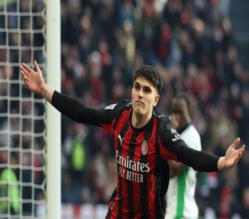 意甲一夜变天：国米灭苦主强势登顶，AC米兰失好局，卫冕冠军爆冷