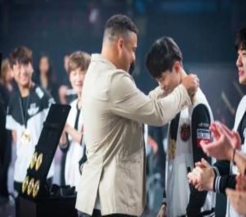 LOL赛事官方：17MSI的九年后，顶级LOL国际赛事再一次回到巴西