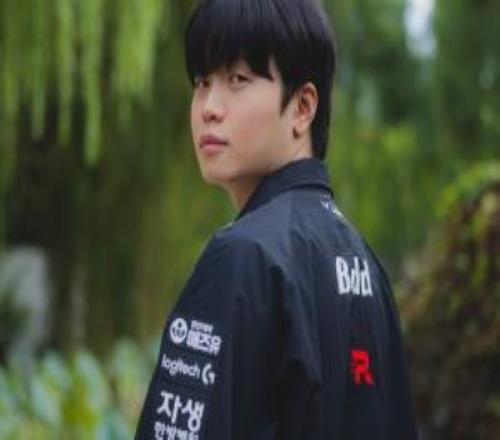 佐伊绝活哥给HongQ上课！BDD累计2阵亡数据16241KDA高达28.5