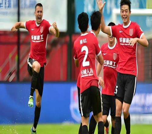 成都蓉城锋线补强终于迎来靠谱新大鱼！曾效力五大联赛，值得期待