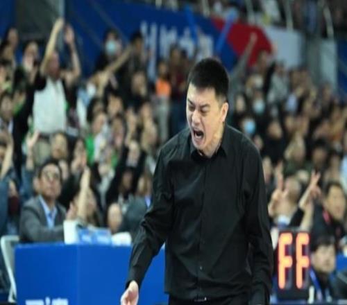 辽篮输得太冤了京辽大战8次漏判13次错判：杨鸣矛头直指裁判