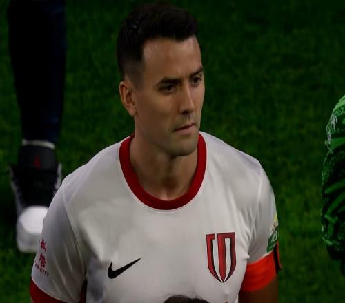 无缘冠军后，蓉城离队第1人浮现：失误致丢球！半场被徐正源换下