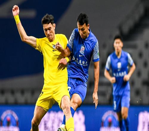 闪击后申花挥霍良机无数，若非新鹏城进攻欠缺悬念或提前终结