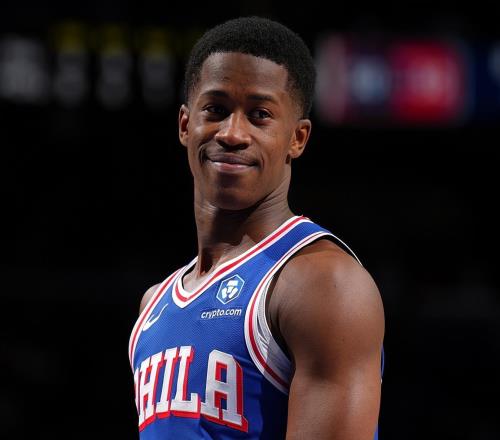 贝利33+9+4+3无缘今日最佳菜鸟！抱歉，小艾暴走创NBA历史纪录