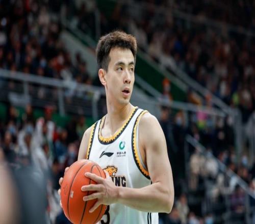 首秀推迟！杨鸣：赵继伟今天战青岛肯定打不了具体看队医评估