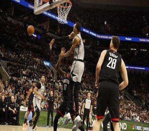 文班谈不看人盖帽：不算新鲜事！可以兼顾防守持球人与对位人