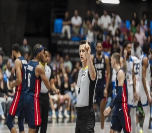 世预赛：美国男篮35分大胜开门红雄鹿旧将24分引12人全得分