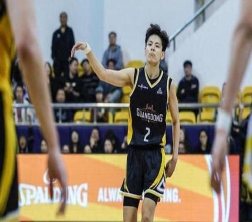 79比70拒绝大逆转！女篮新霸主豪取4连胜：这下冲击两连冠稳了