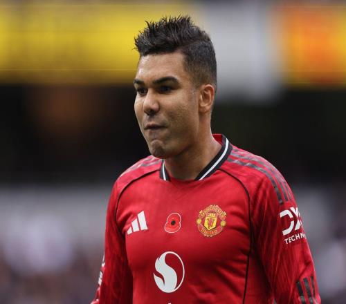 状态复苏却拒让步卡塞米罗暗示未来，曼联续约谈判遇关键难题