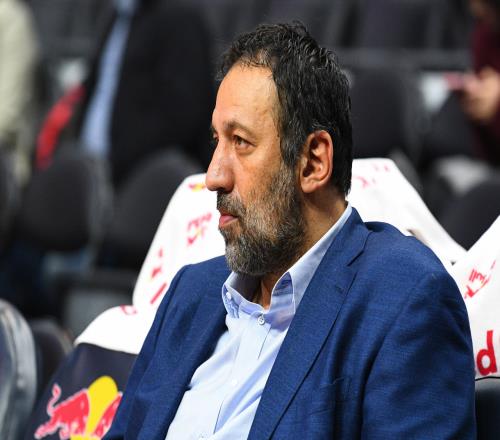 前NBA球星迪瓦茨因摩托车事故摔伤臀部已接受髋关节手术