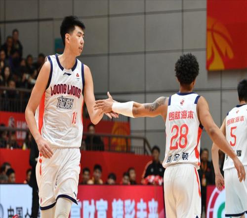 CBA球员进步榜！广东旧将第一，山西两人入选，韩德君接班人第三