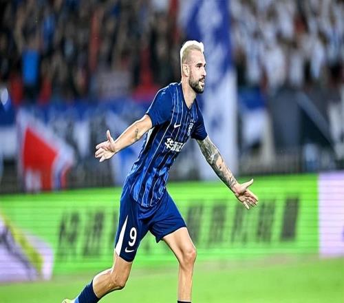 太恶劣！中超球星被曝曾殴打女性，遭俱乐部怒斥：他就是个无赖