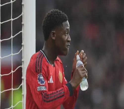 莱因克尔：梅努是英格兰上届大赛表现最好的，有资格竞争主力