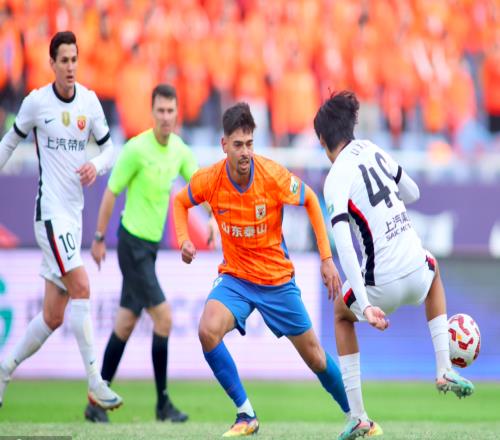 31逆转！中超豪门对决：神锋双响预定射手王争冠战舰4连胜终结