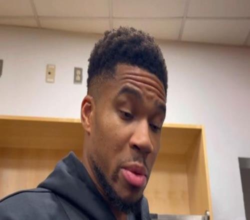 字母哥：NBA杯卫冕失败很难受，不记得上次7连败是什么时候了