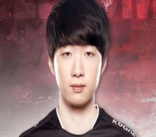 KT官方：S10冠军ADGhost加入队伍！