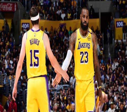 里夫斯：詹姆斯是历史第一人！他能让全队打球更轻松！