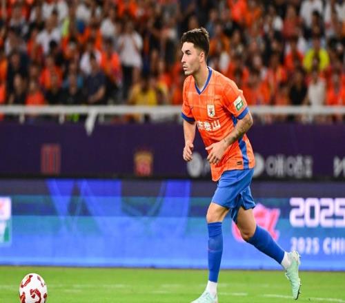 山东鲁能自己打脸了水货外援加盟仅半年就解约，中超球队没人要