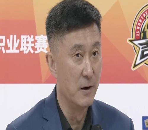 杜锋：吉林的三分球让我们压力巨大，靠防守的统一性赢下比赛