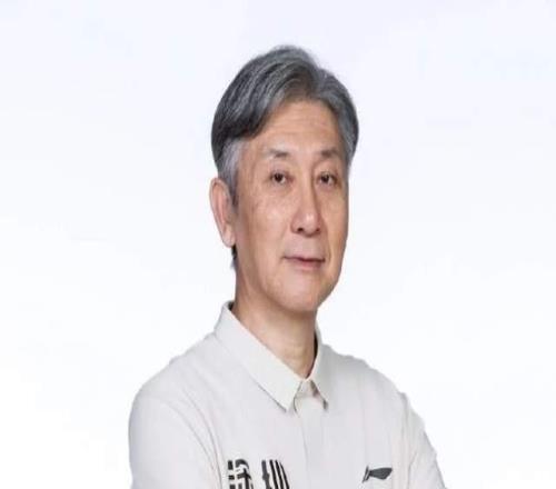 才打5轮就换帅CBA第二位下课主帅诞生了，继任者出炉，老当益壮