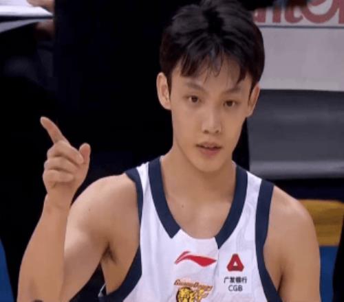 三节打卡！广东24分擒天津夺8连胜萨林杰25+13徐杰8+6