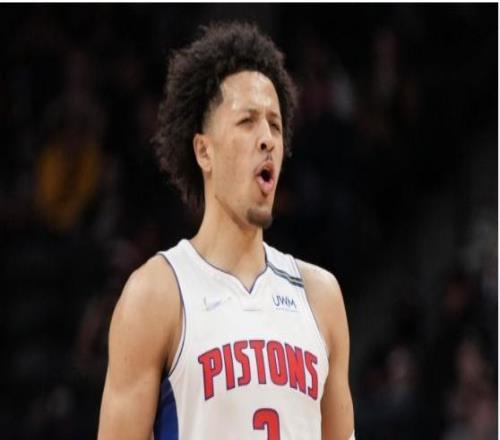 历史首人！康宁汉姆单场30分10助攻3抢断3盖帽且0失误