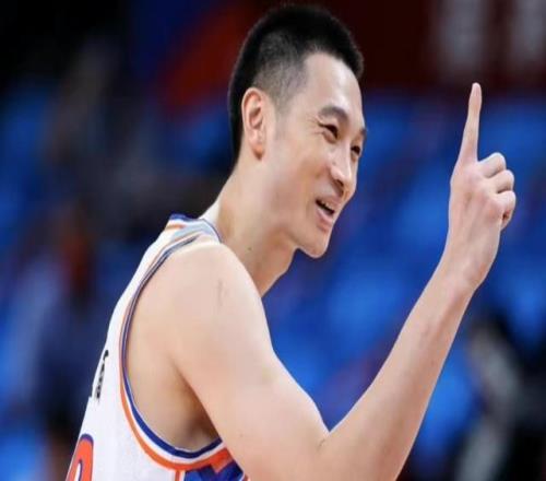 CBA最新消息！新疆男篮大将赛季报销，广州裁掉托马斯